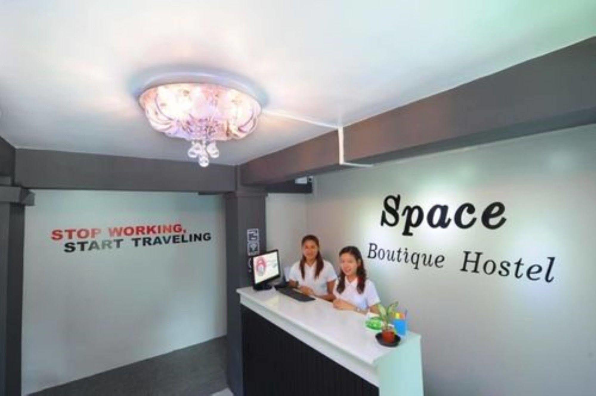 Space Boutique Hostel Yangon Bagian luar foto