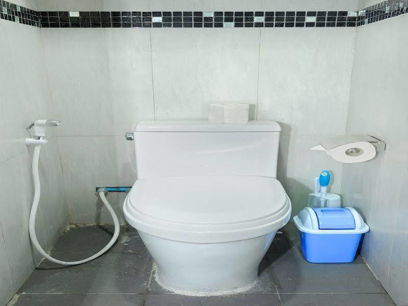 Space Boutique Hostel Yangon Bagian luar foto